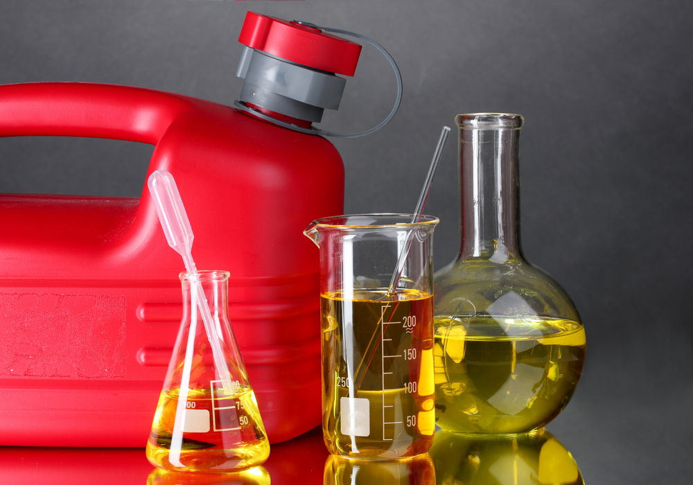 Benzinas dėmėms šalinti