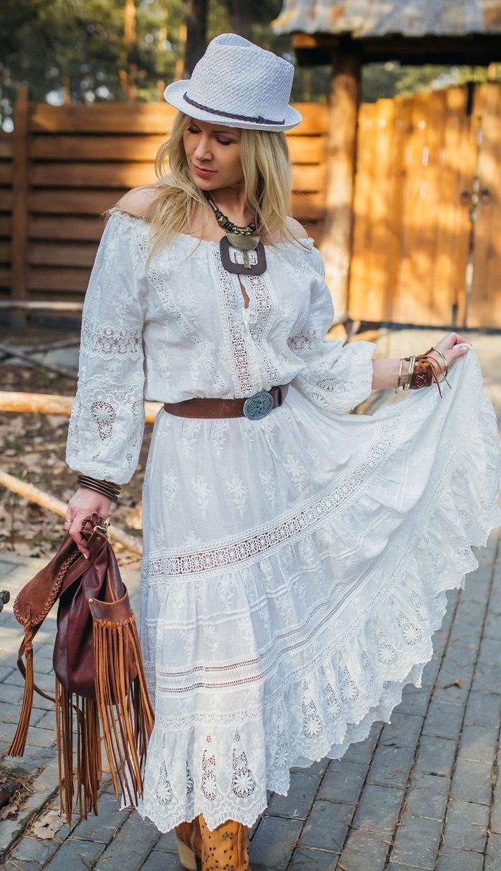 boho arba valstietiška suknelė